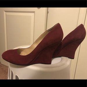 Maroon Nine West wedges